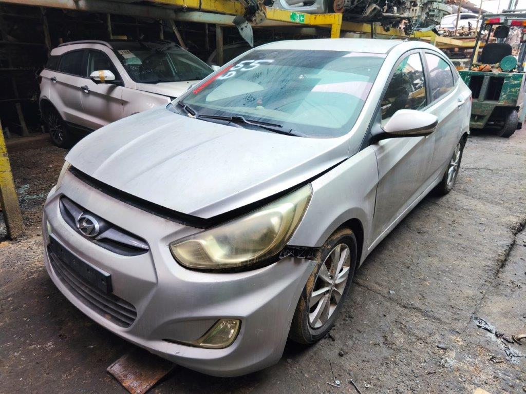 CULATA Hyundai ACCENT RB 2011  USADA  EN DESARME